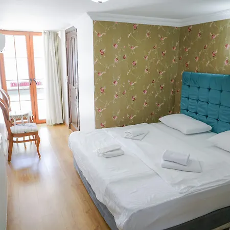 My Way Tera Butik Hotel 2*